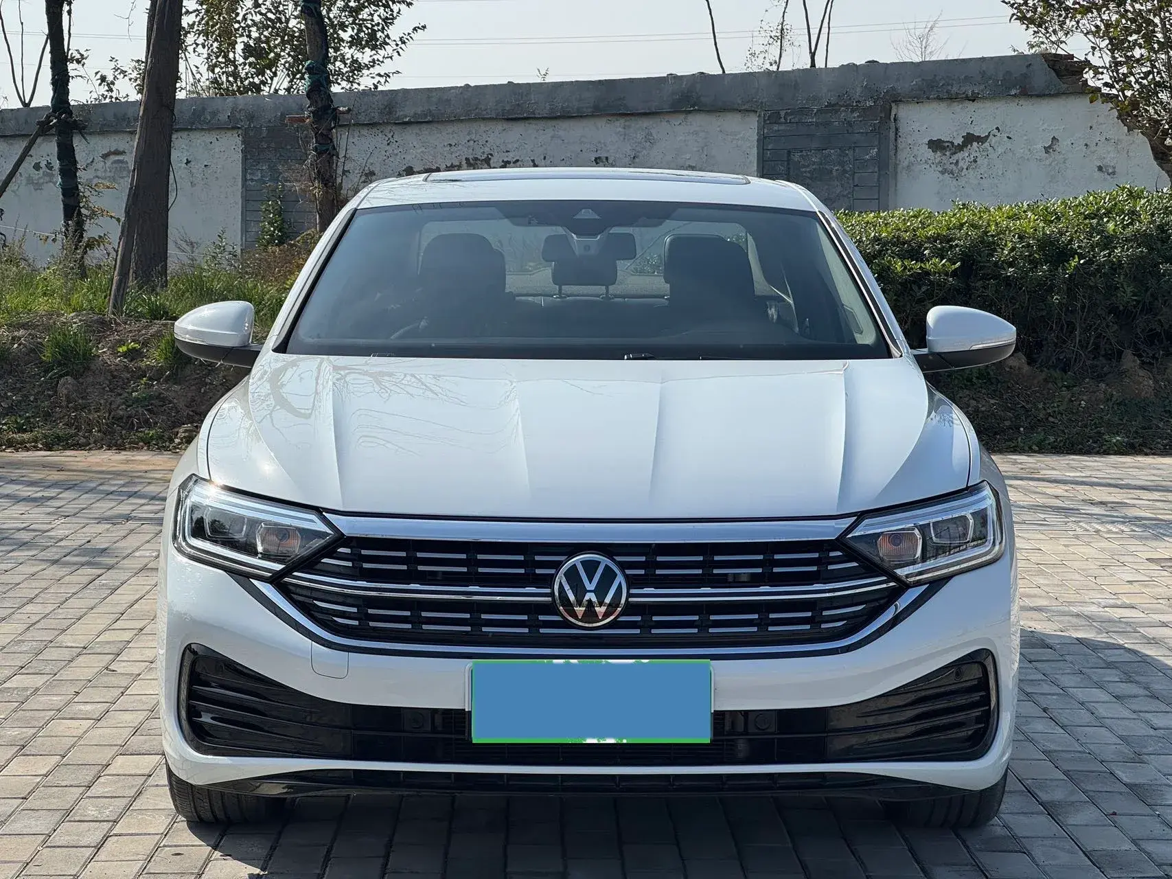 2024 VOLKSWAGEN SAGITAR thumbnail 2