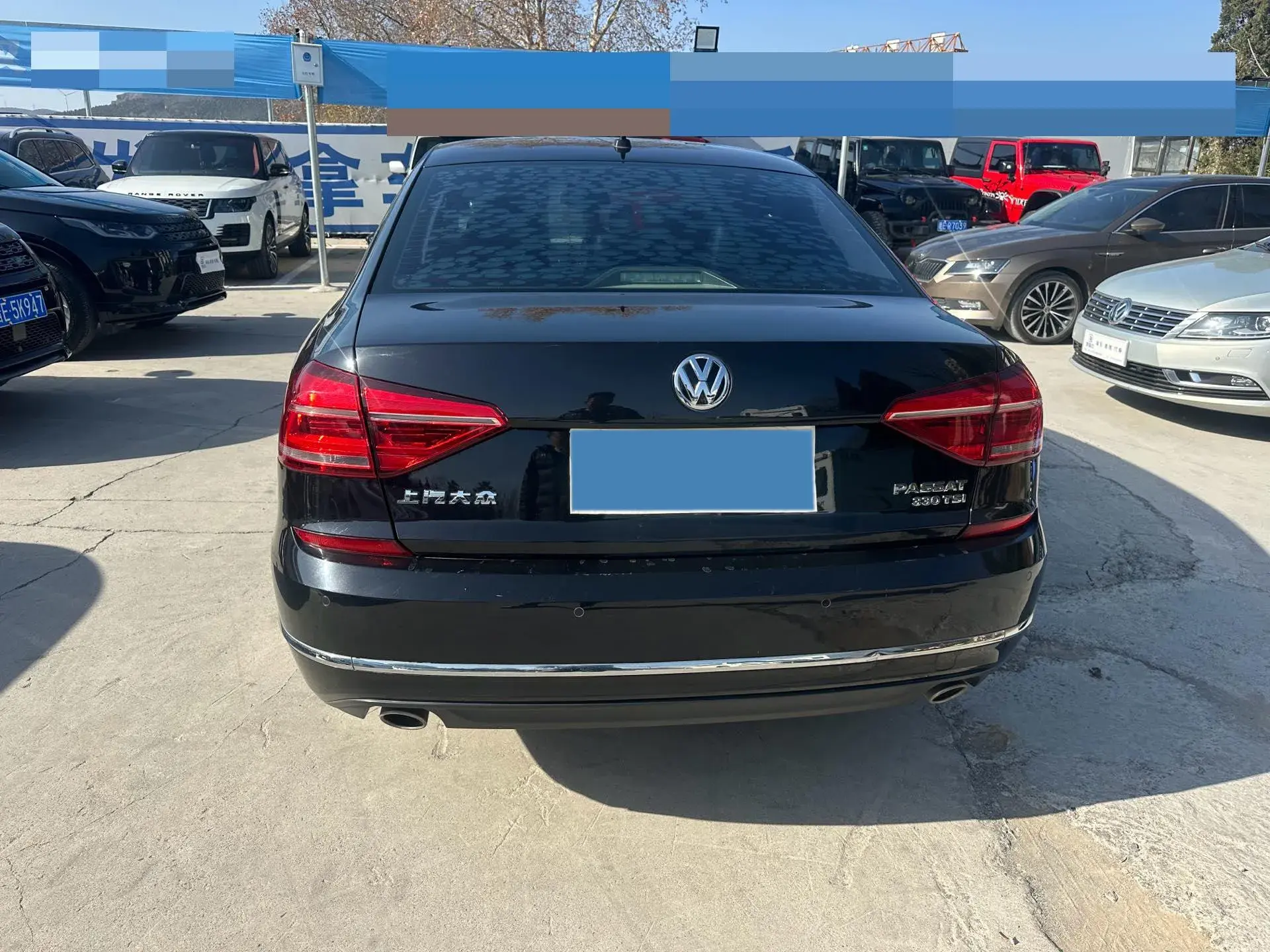 2017 VOLKSWAGEN PASSAT thumbnail 4