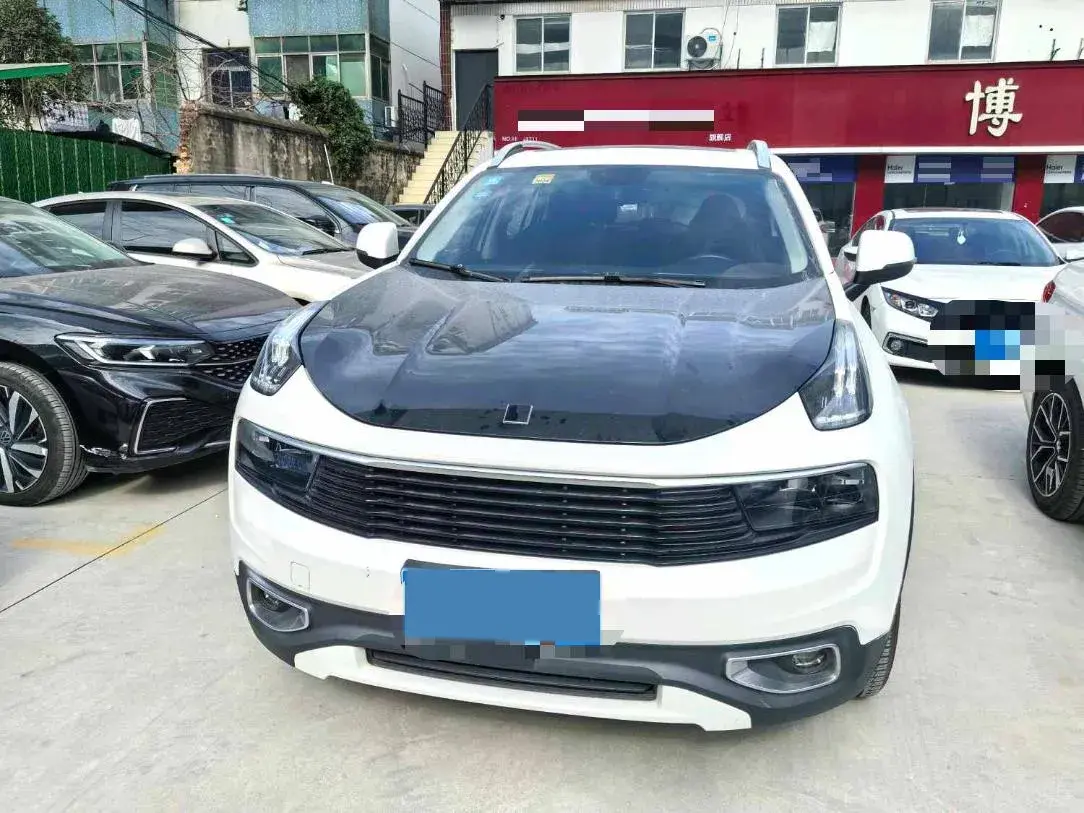 2018 LYNK&CO 01 thumbnail 2