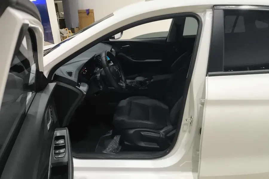 2023 MG 5 thumbnail 4