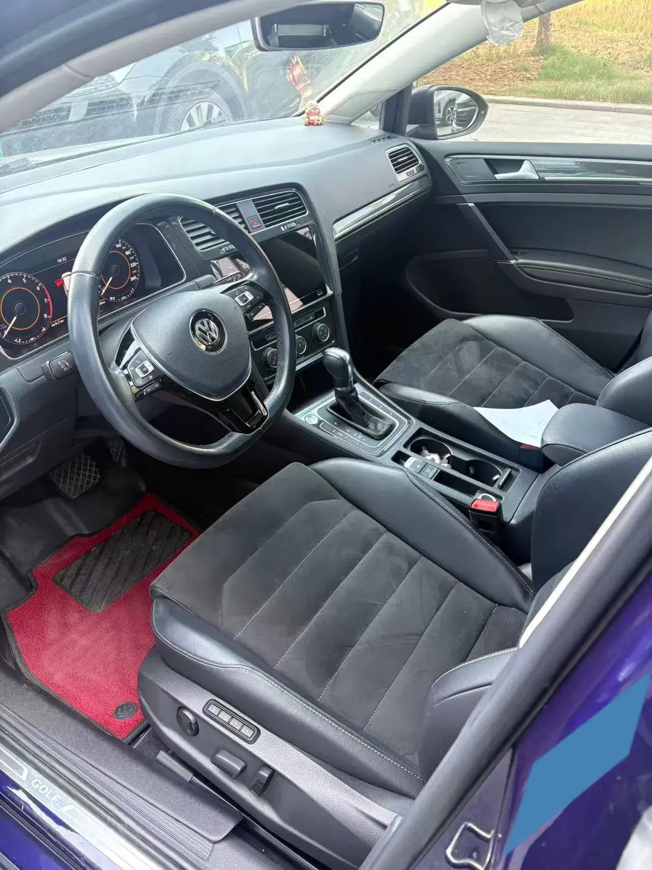 2020 VOLKSWAGEN GOLF thumbnail 3