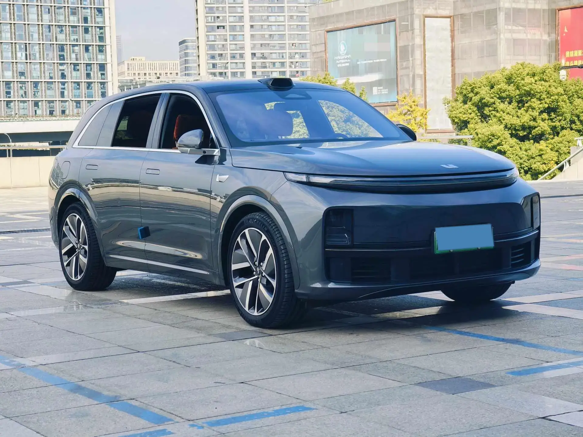 2023 LI L7 thumbnail 3