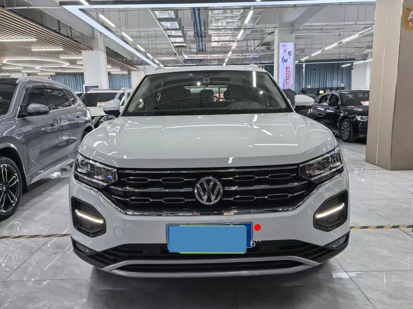 2019 VOLKSWAGEN TAYRON thumbnail 2
