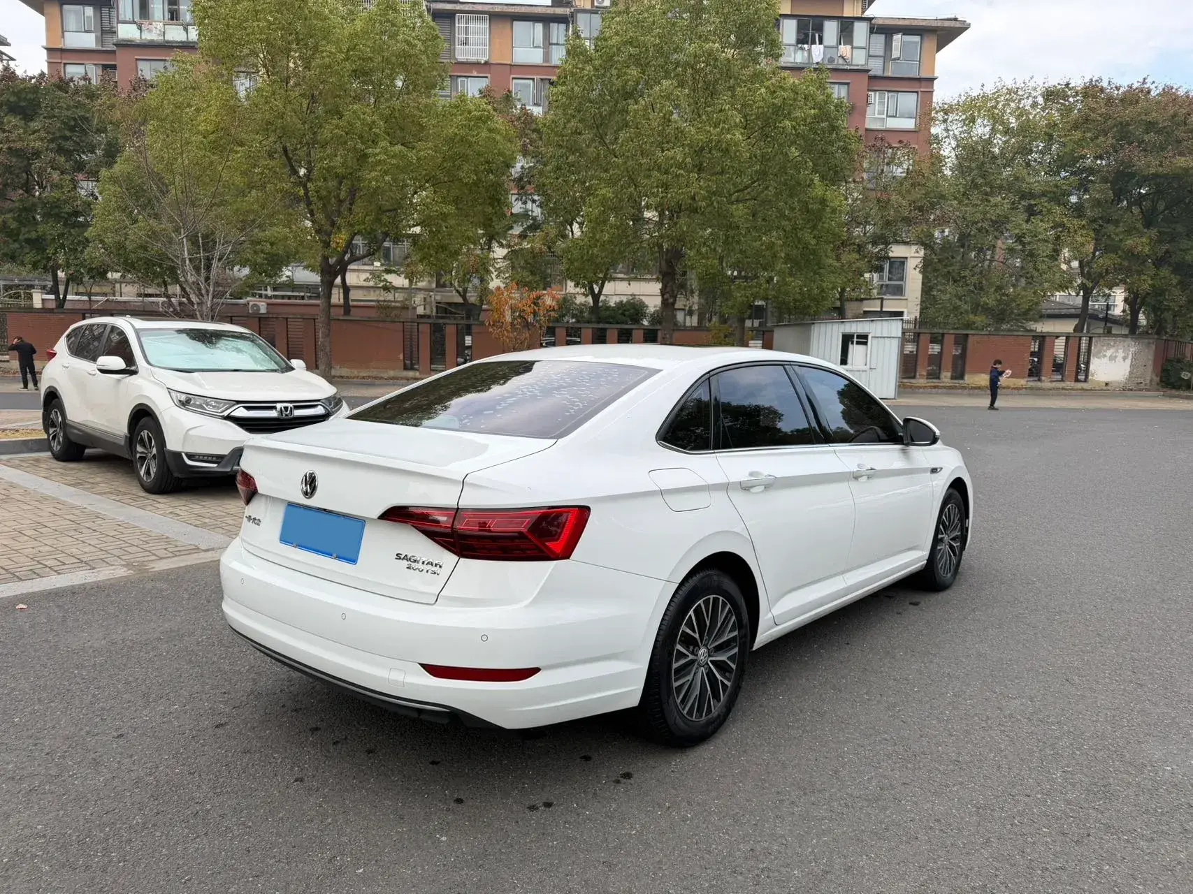 2020 VOLKSWAGEN SAGITAR thumbnail 4