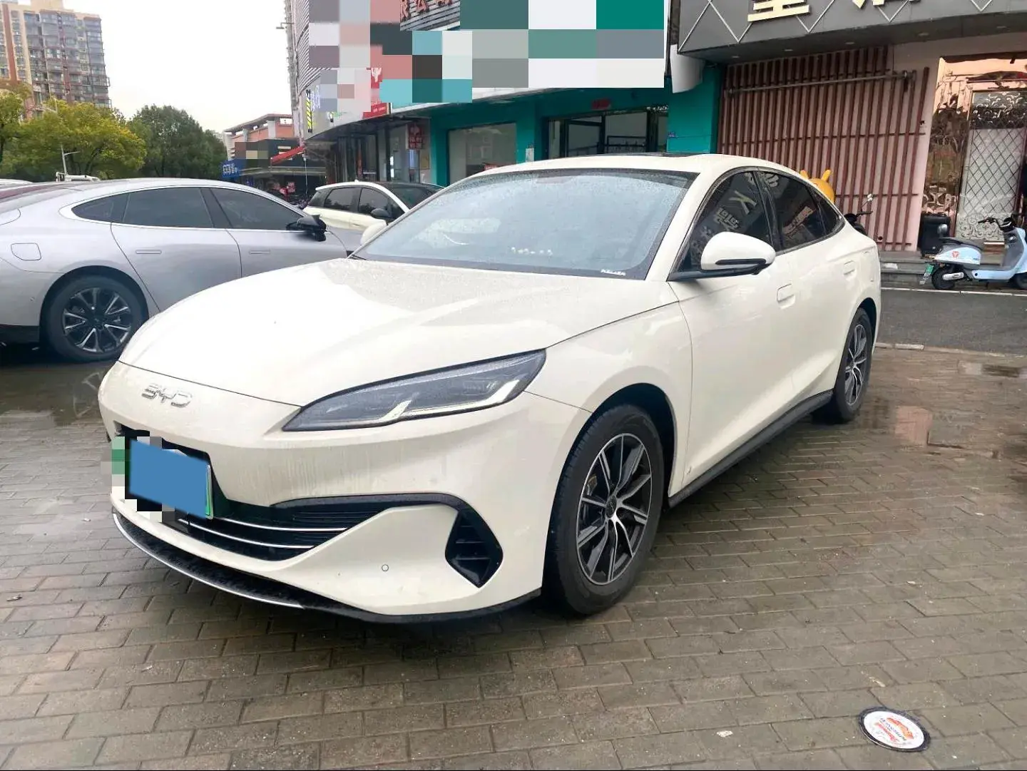 2024 BYD SEAL view 1