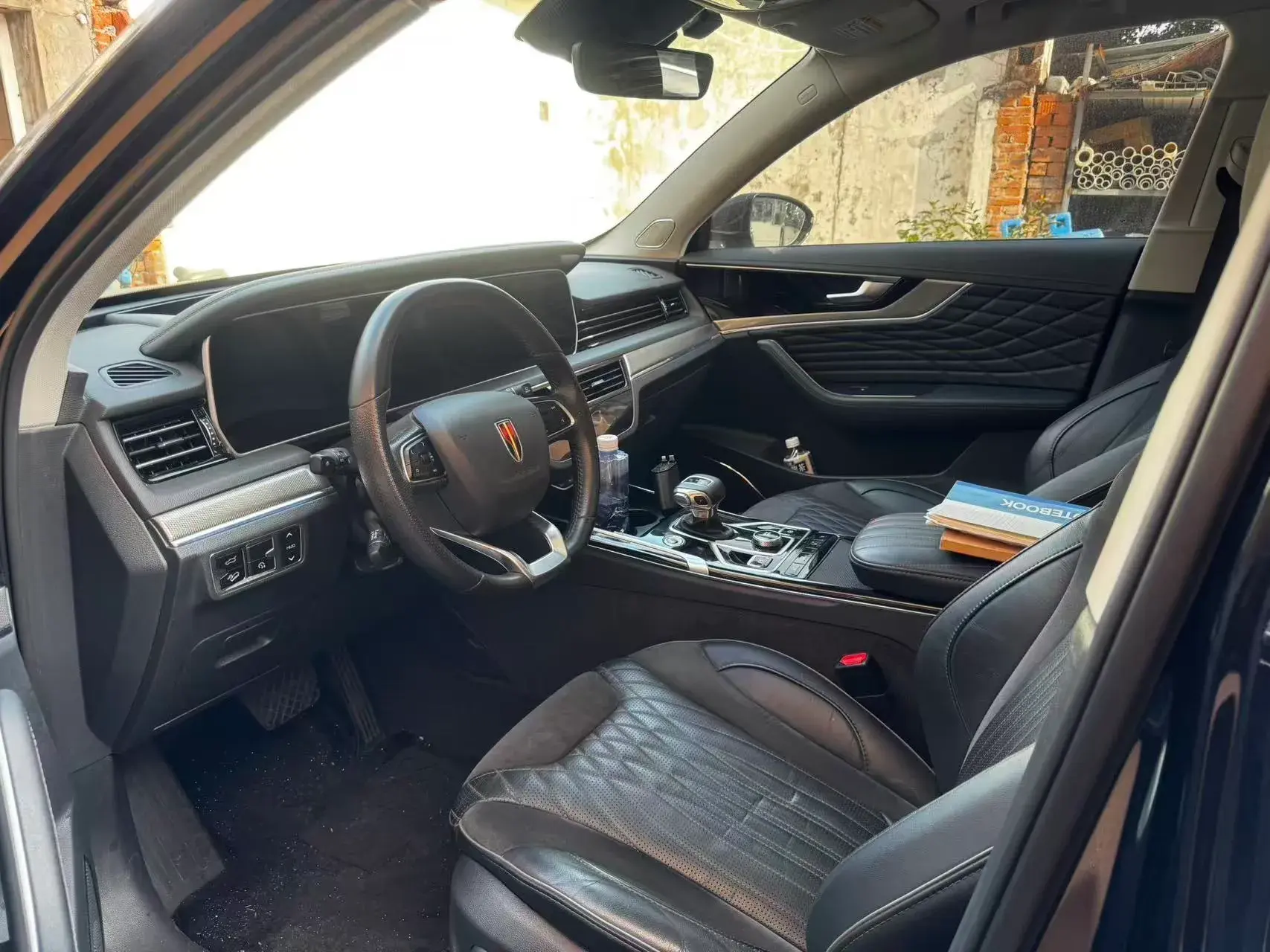 2022 HONGQI HS5 thumbnail 4