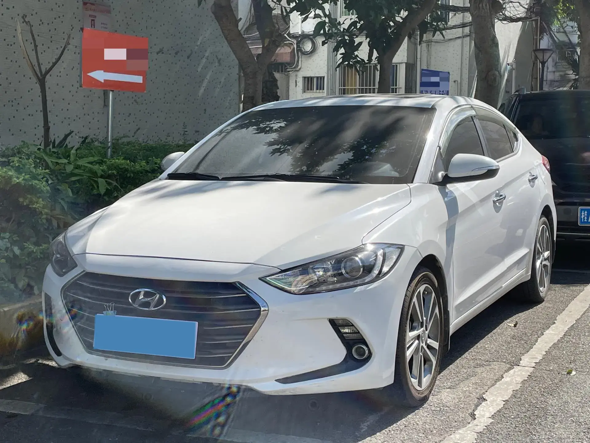 2016 HYUNDAI ELANTRA view 1