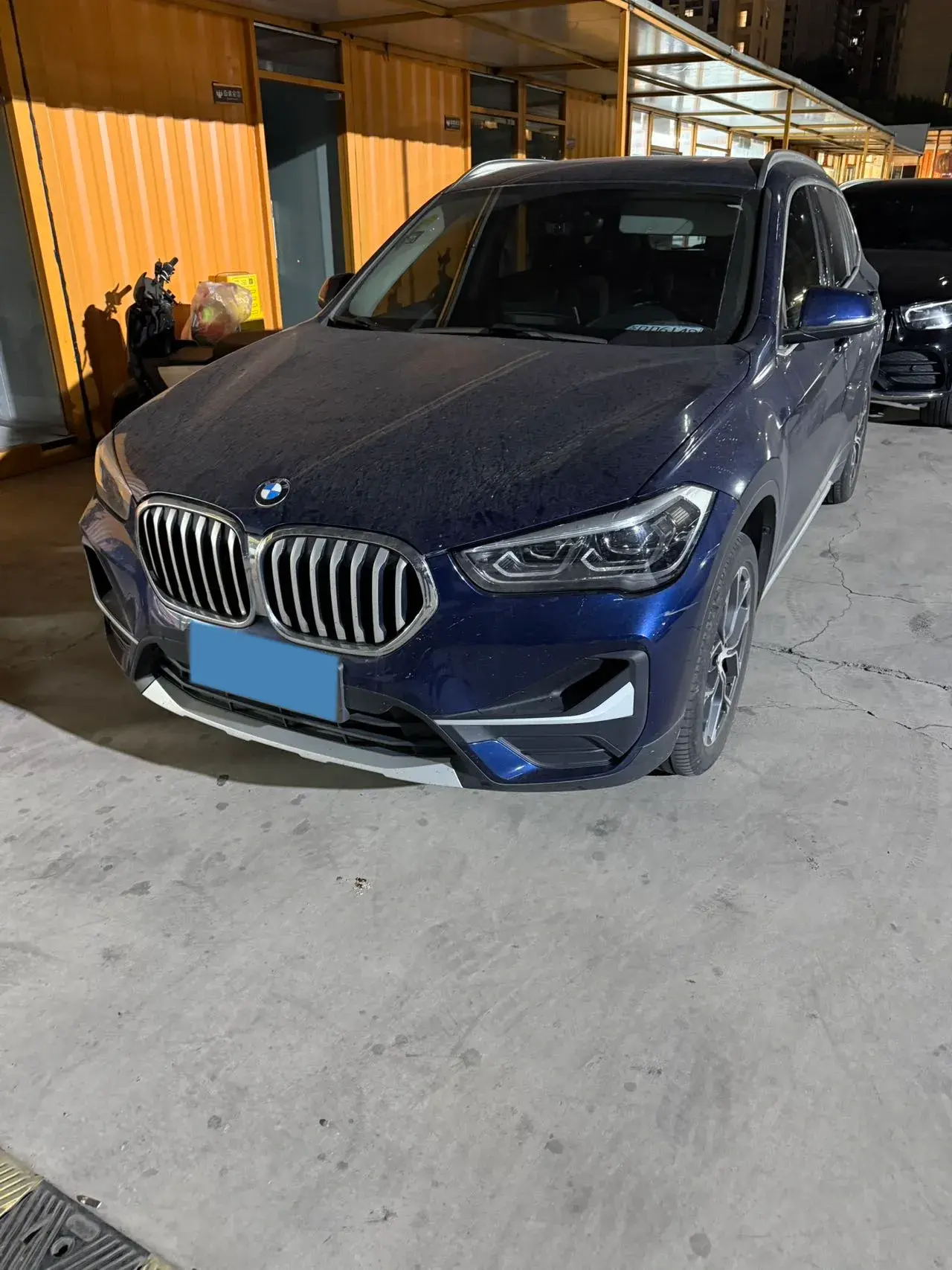 2020 BMW X1 view 1