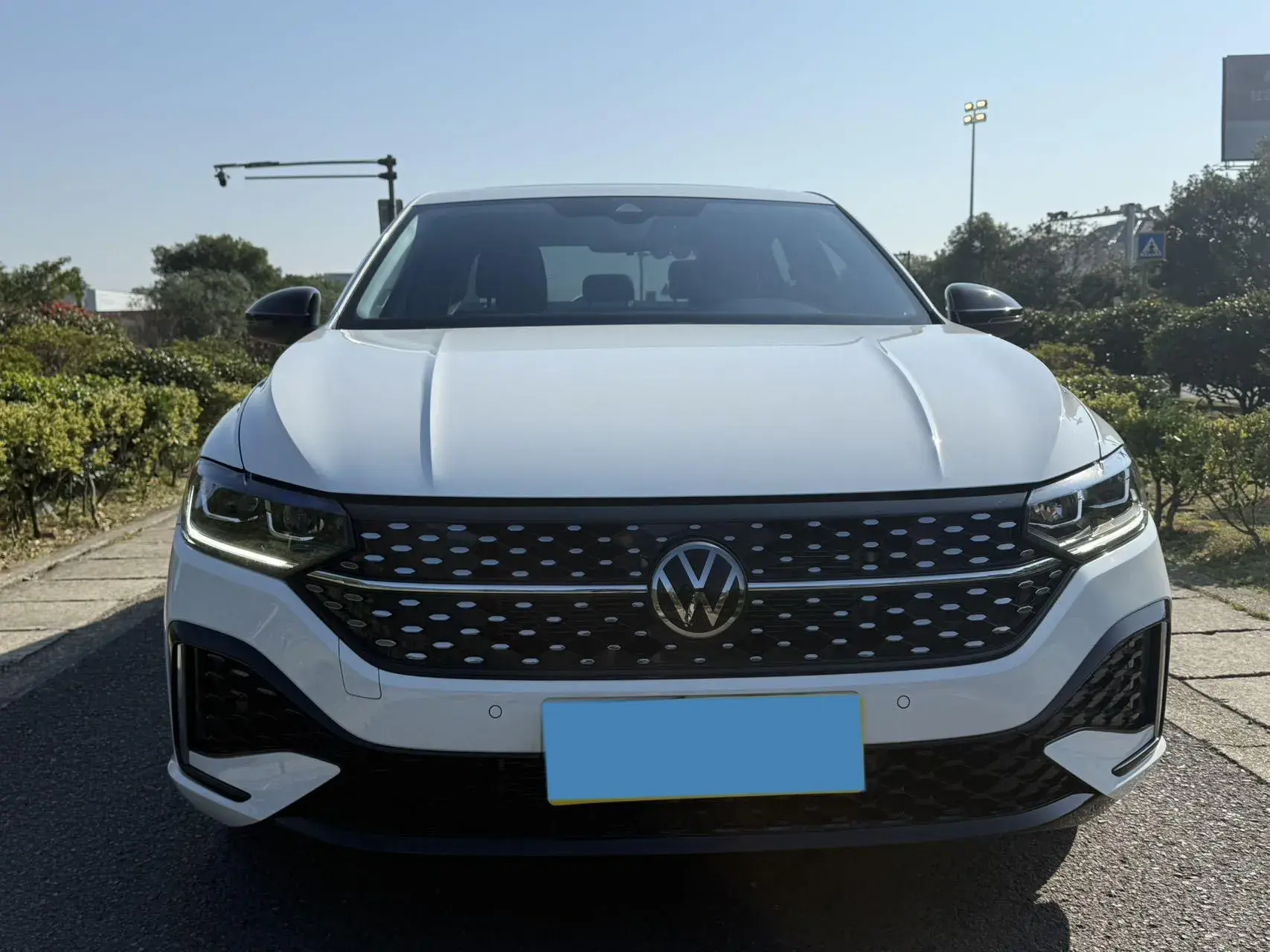 2024 VOLKSWAGEN LAVIDA thumbnail 2