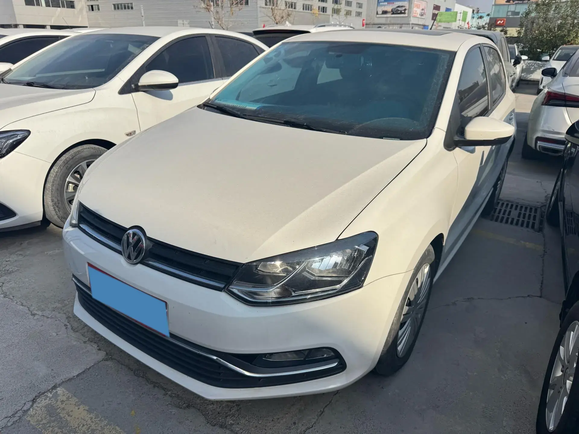 2018 VOLKSWAGEN POLO view 1
