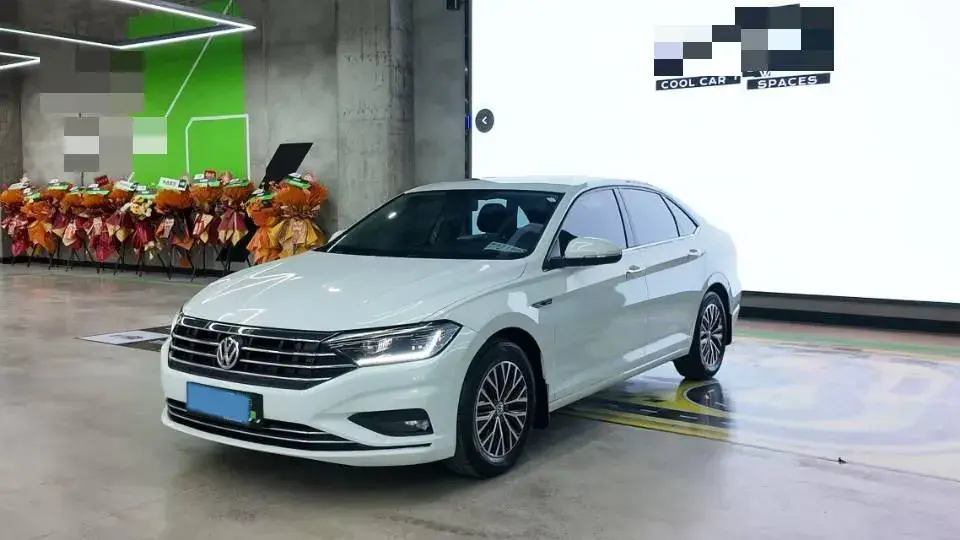 2019 VOLKSWAGEN SAGITAR view 1