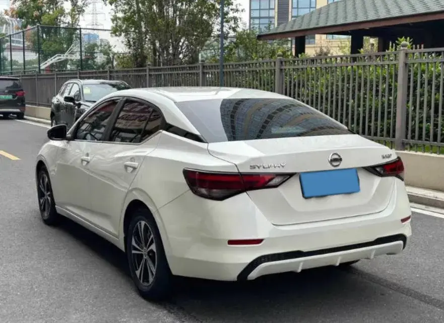 2020 NISSAN SYLPHY thumbnail 3