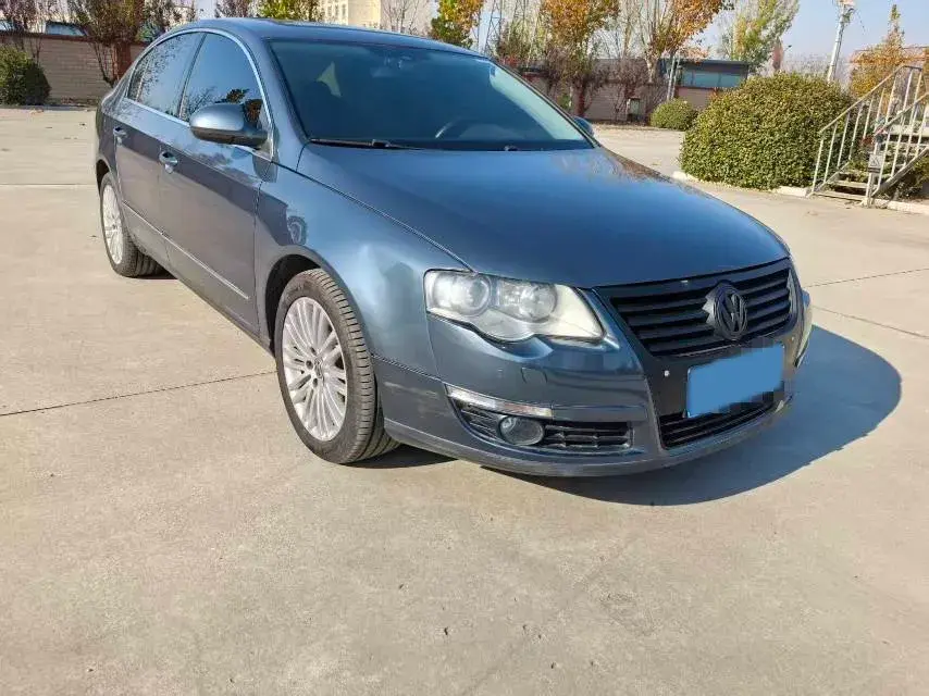 2011 VOLKSWAGEN MAGOTAN thumbnail 4