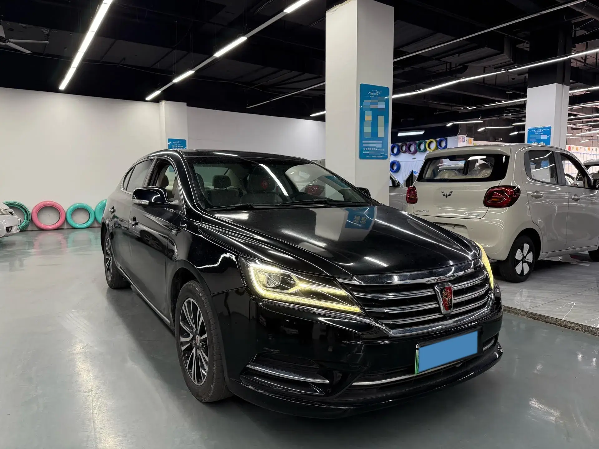 2017 ROEWE E950 thumbnail 3