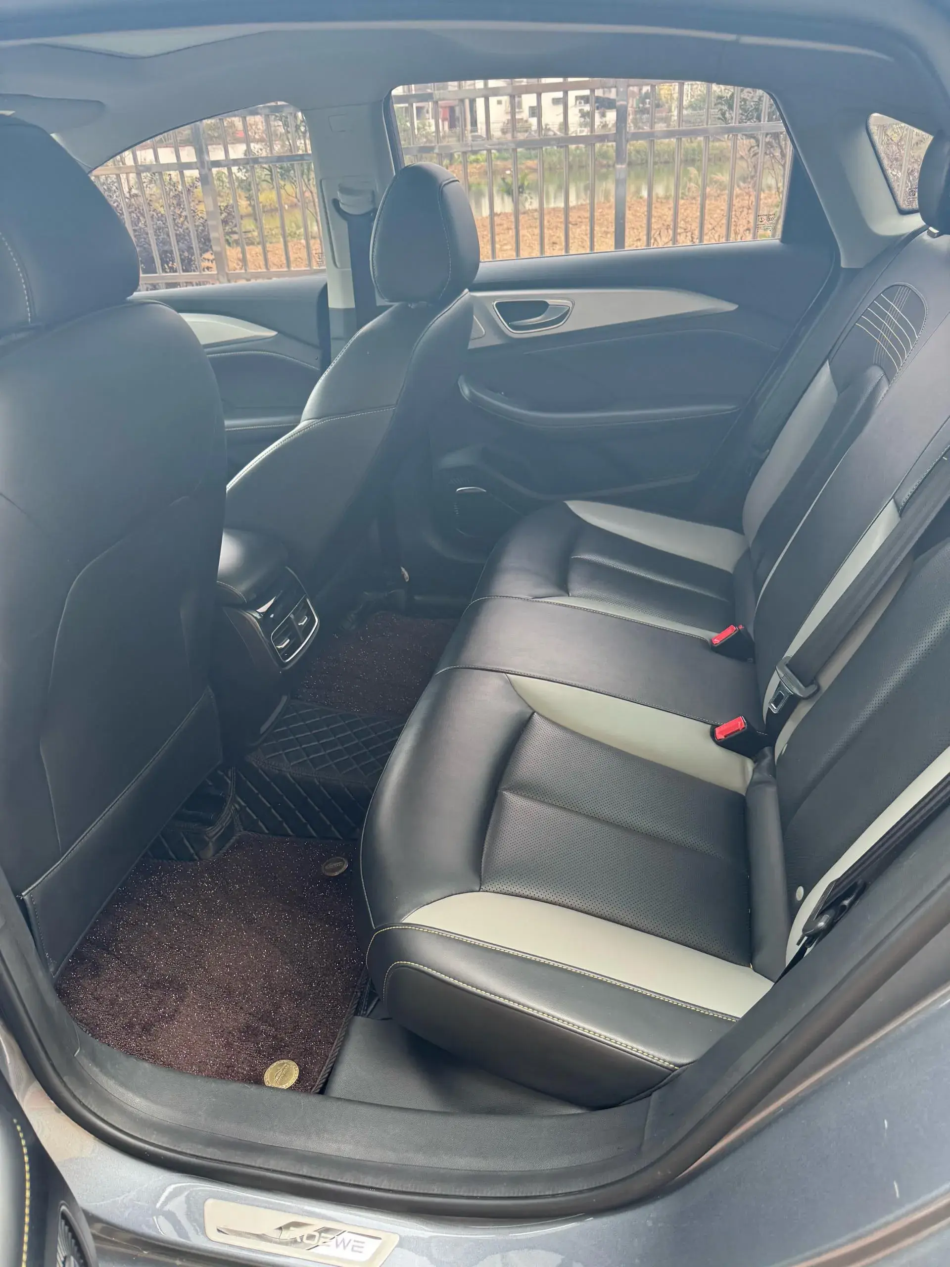 2021 ROEWE I6 thumbnail 3