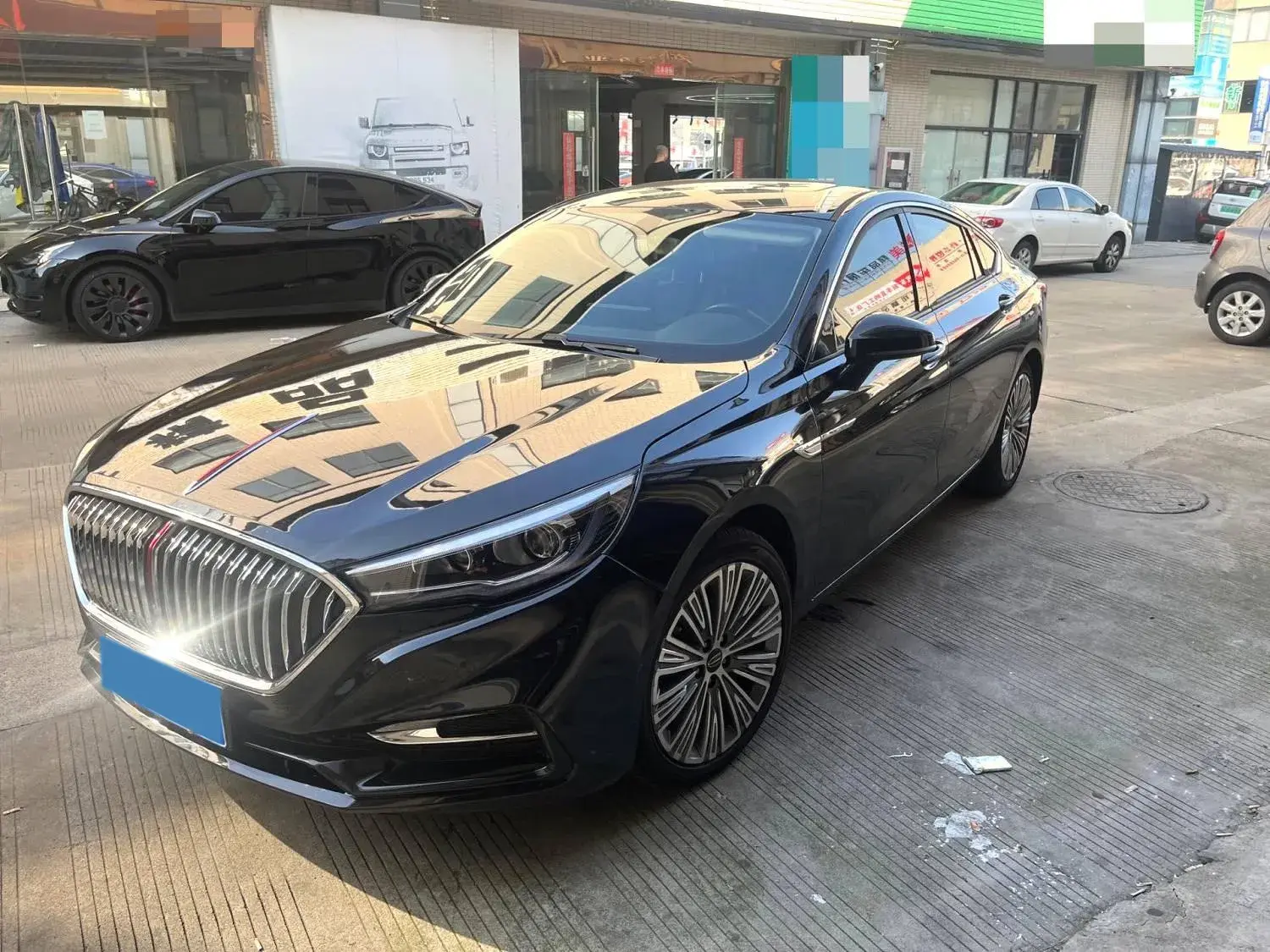2022 HONGQI H5 view 1