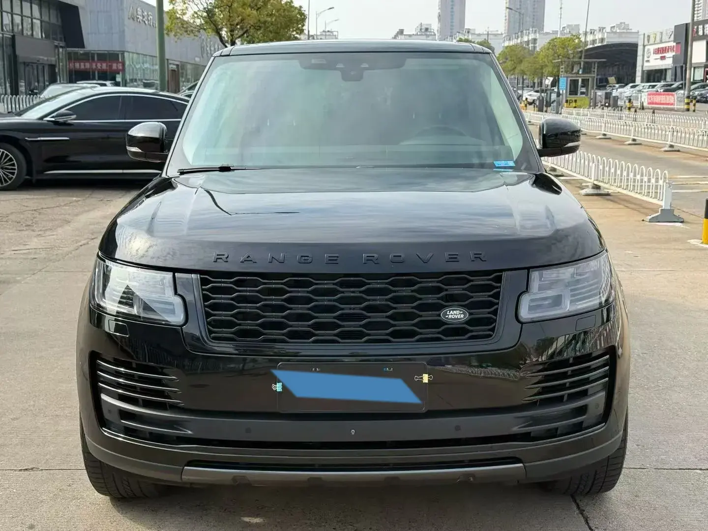 2019 LAND ROVER thumbnail 2