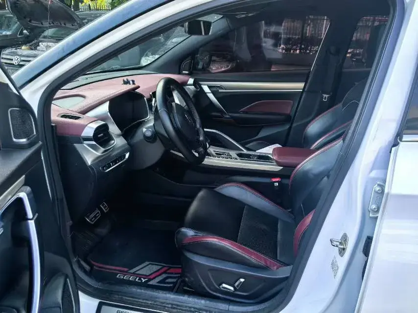 2019 GEELY COOLRAY thumbnail 4