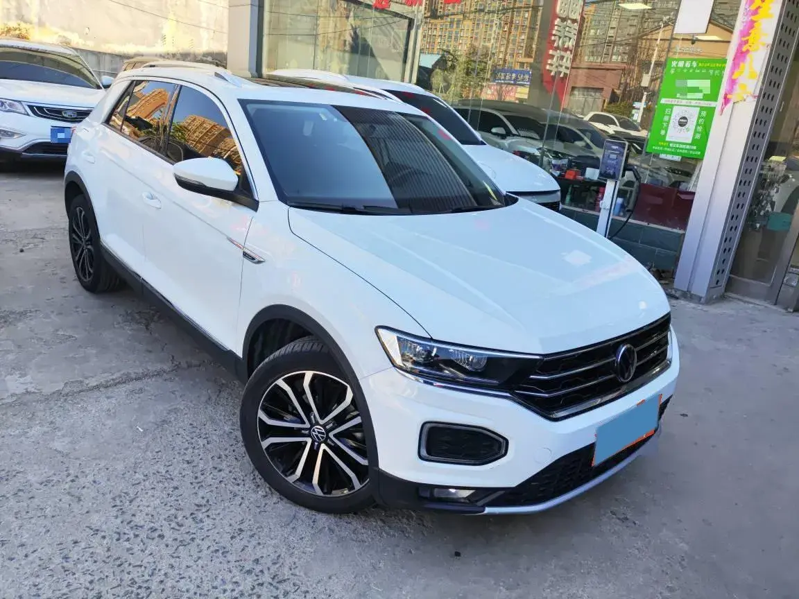 2021 VOLKSWAGEN T-ROC thumbnail 2