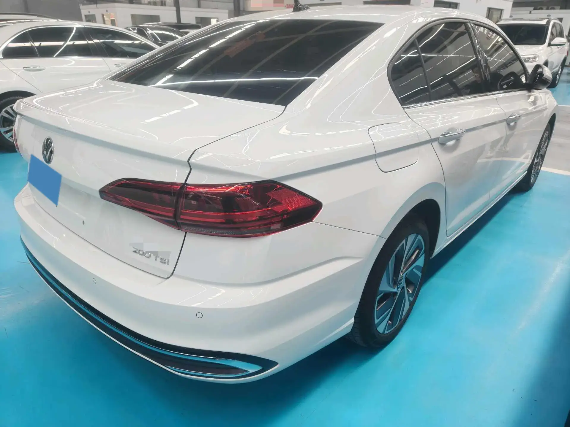 2024 VOLKSWAGEN BORA thumbnail 3