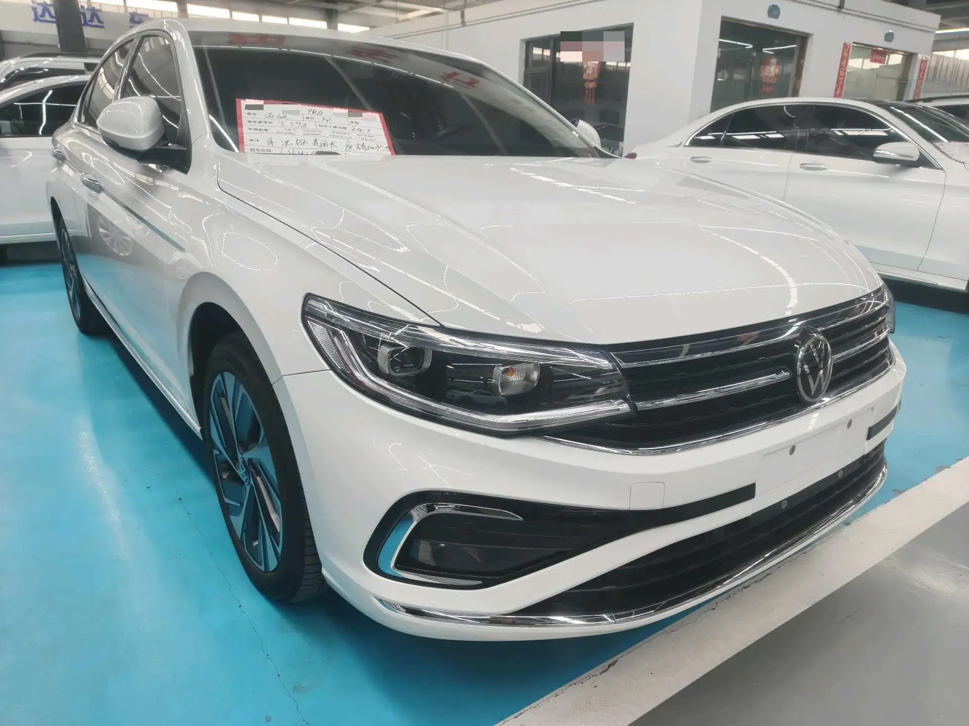 2024 VOLKSWAGEN BORA thumbnail 2