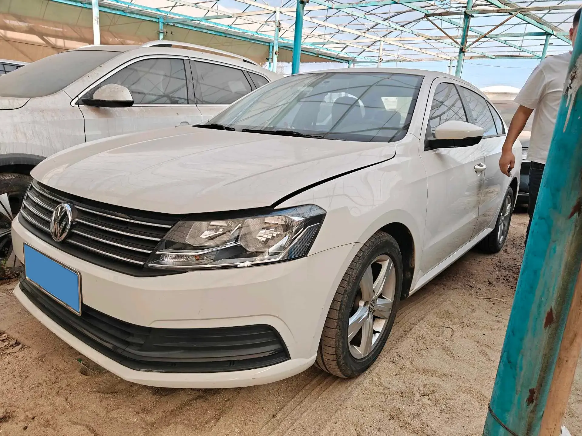 2021 VOLKSWAGEN SAGITAR view 1