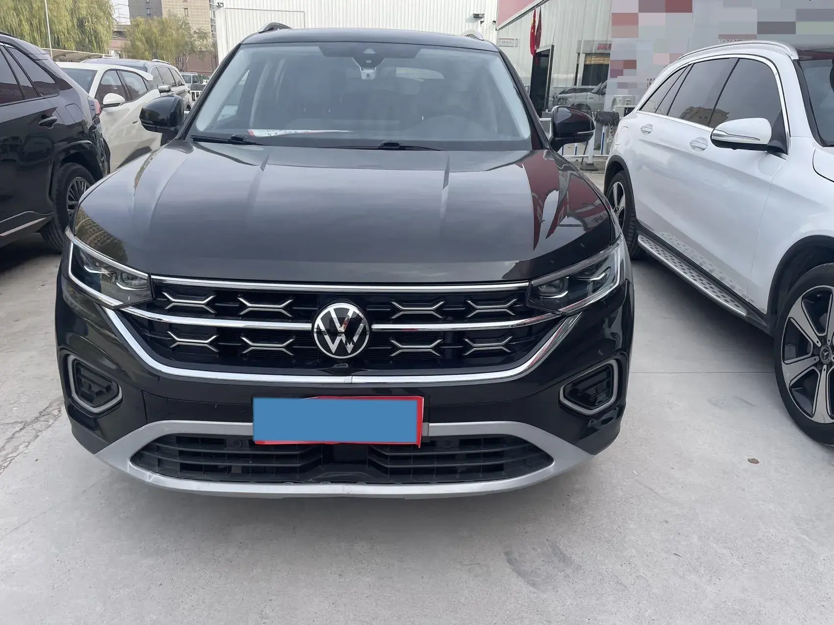 2024 VOLKSWAGEN TAYRON thumbnail 2