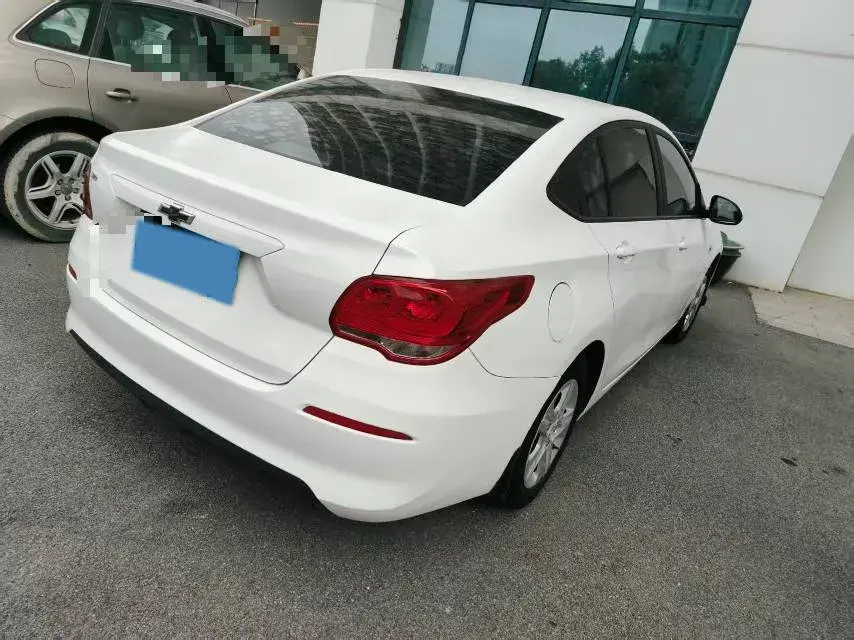 2019 CHEVROLET CAVALIER thumbnail 4