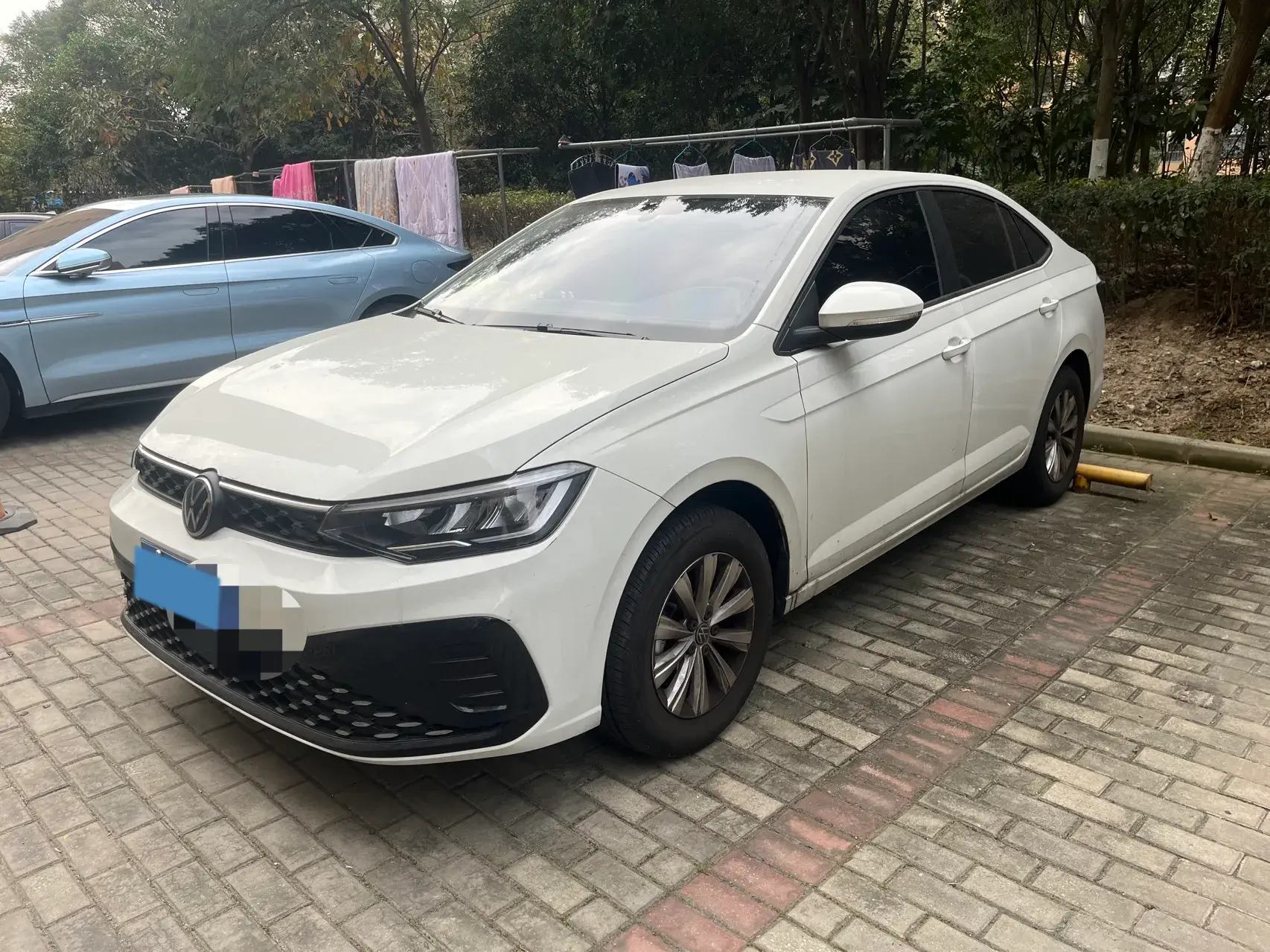 2025 VOLKSWAGEN LAVIDA view 1