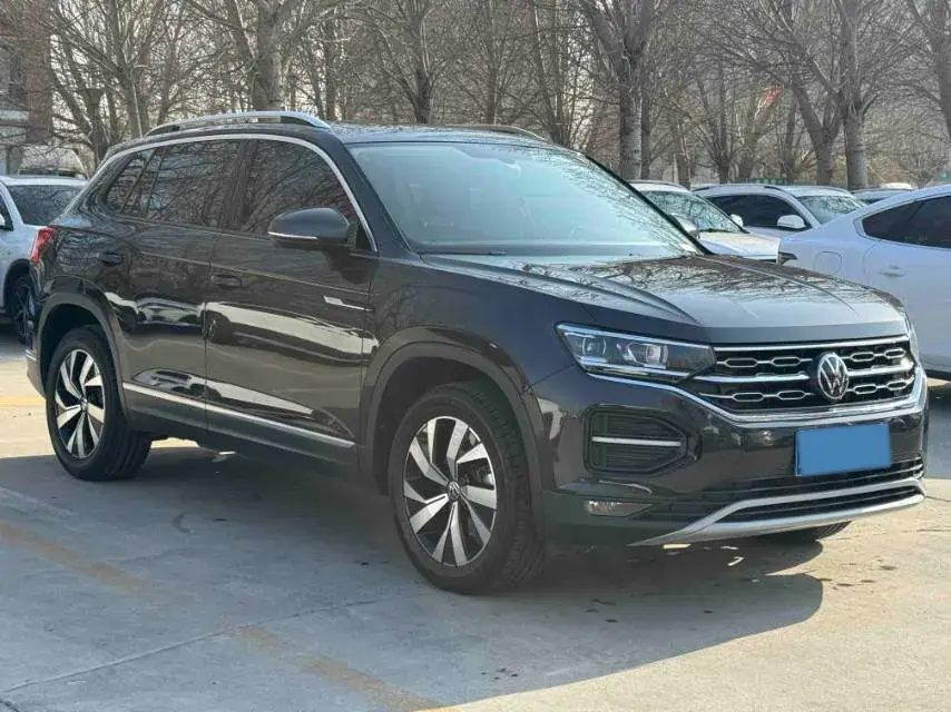 2022 VOLKSWAGEN TAYRON thumbnail 3