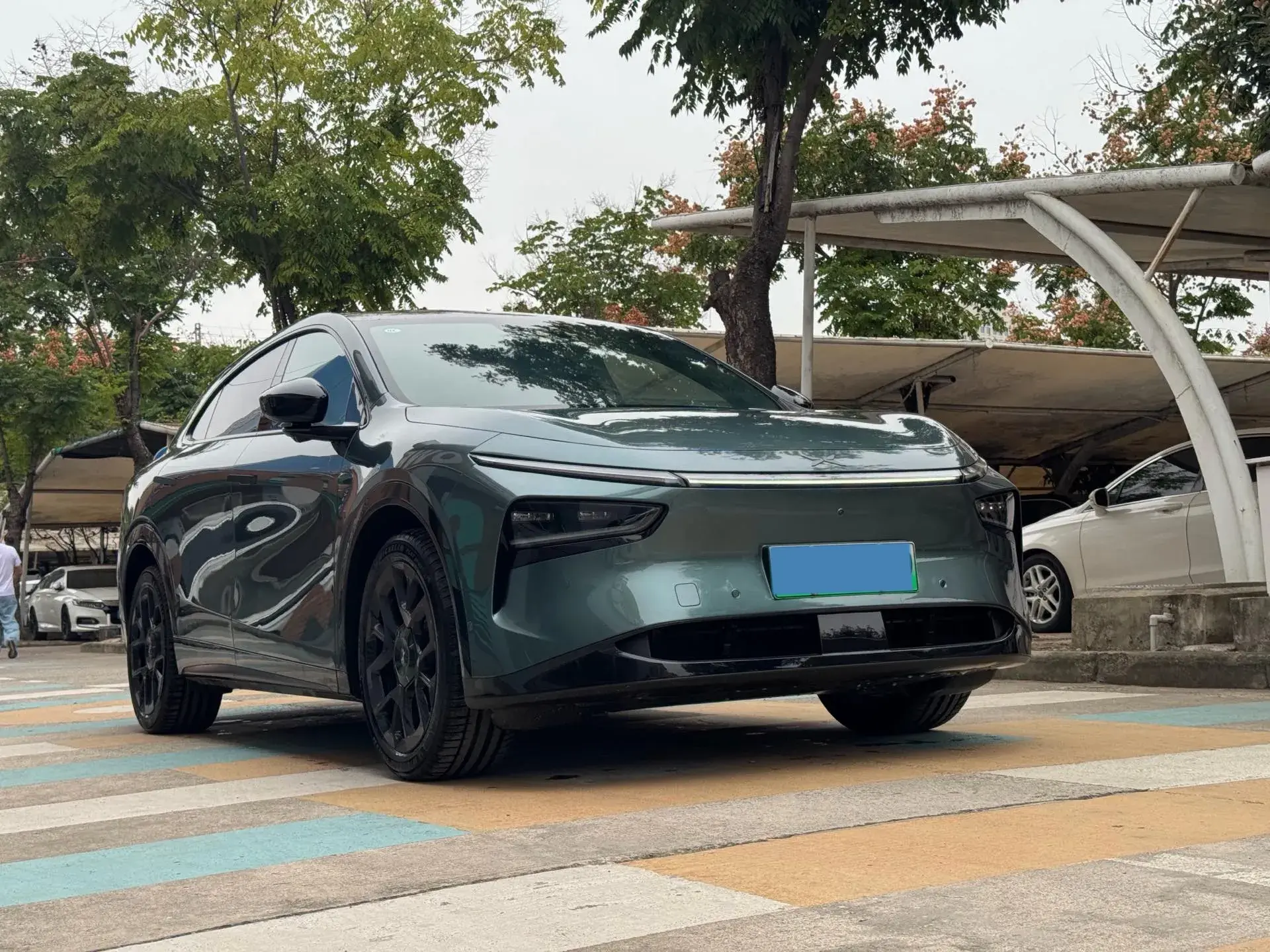 2025 XPENG G7 thumbnail 3