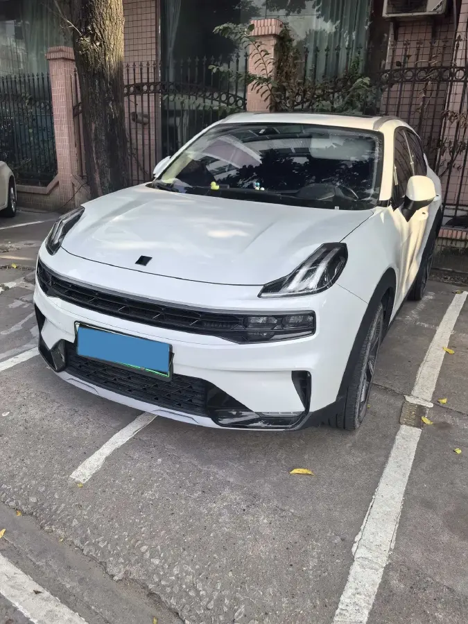 2022 LYNK&CO 06 EM-P 1.5T 177HP L3 7DCT PHEV 15.5KWH