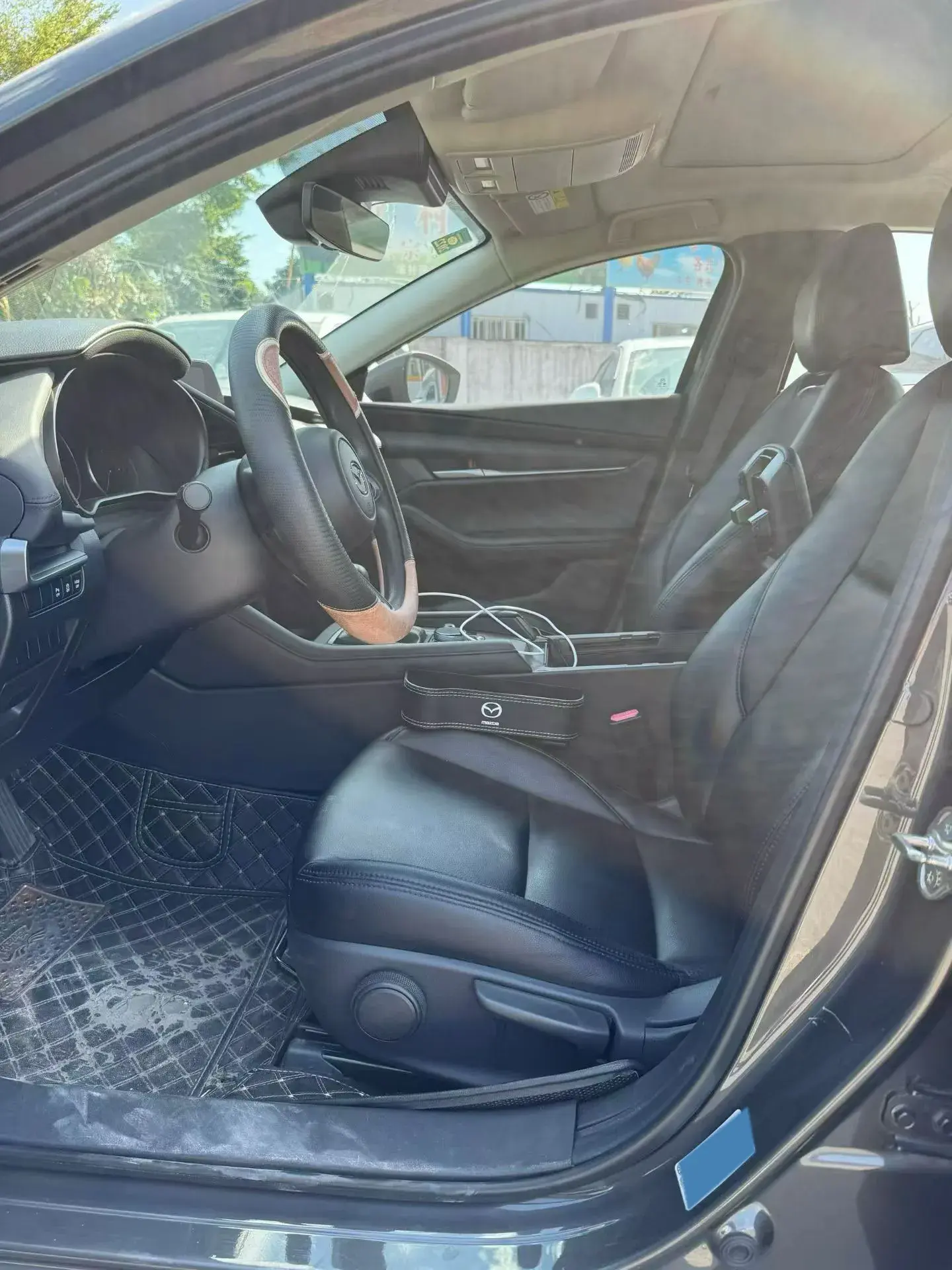 2020 MAZDA 3 thumbnail 3