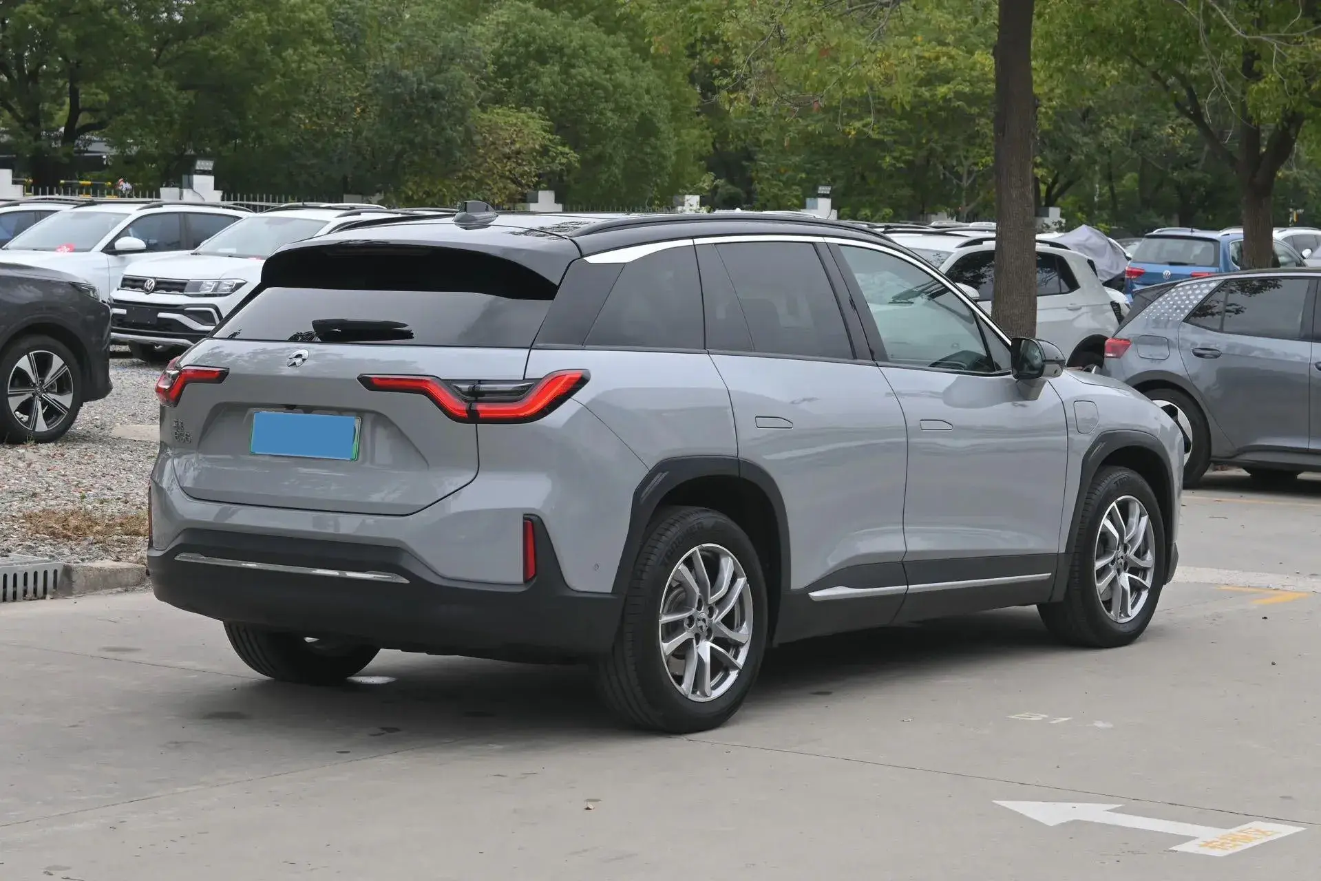 2019 NIO ES6 thumbnail 3