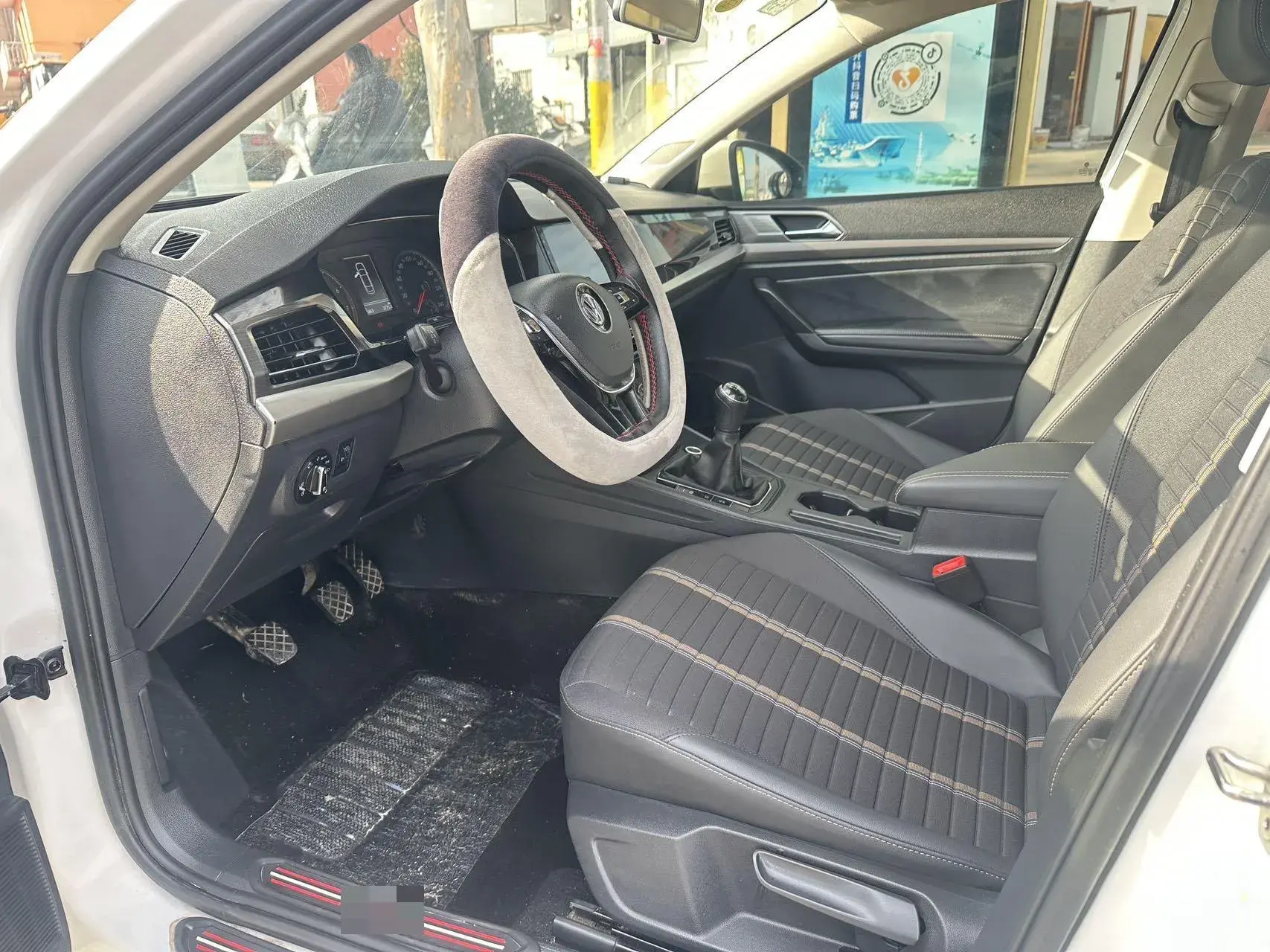 2018 VOLKSWAGEN LAVIDA thumbnail 4