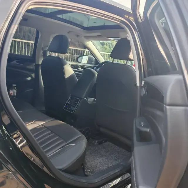 2023 VOLKSWAGEN PASSAT thumbnail 3