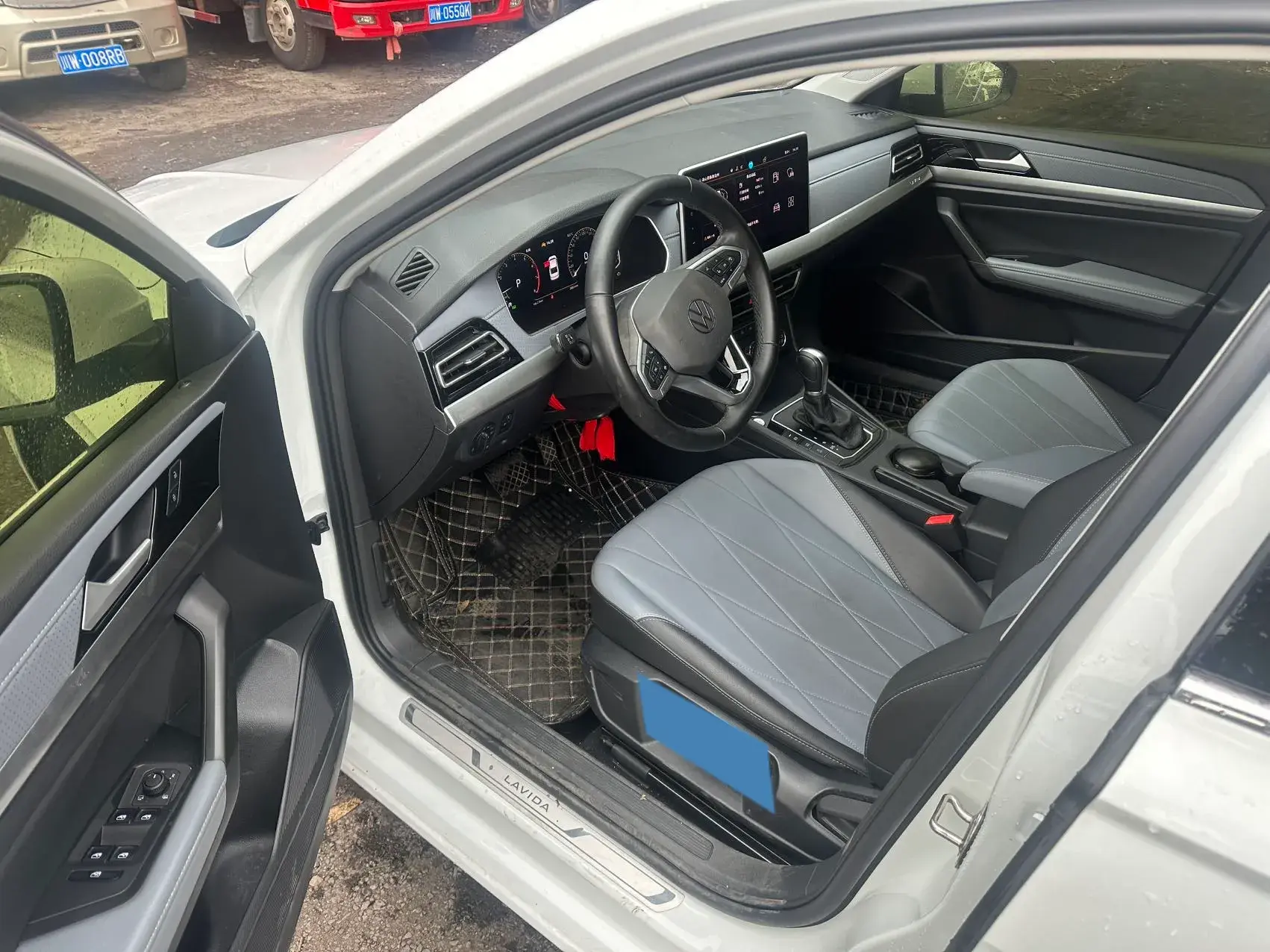 2023 VOLKSWAGEN LAVIDA thumbnail 3