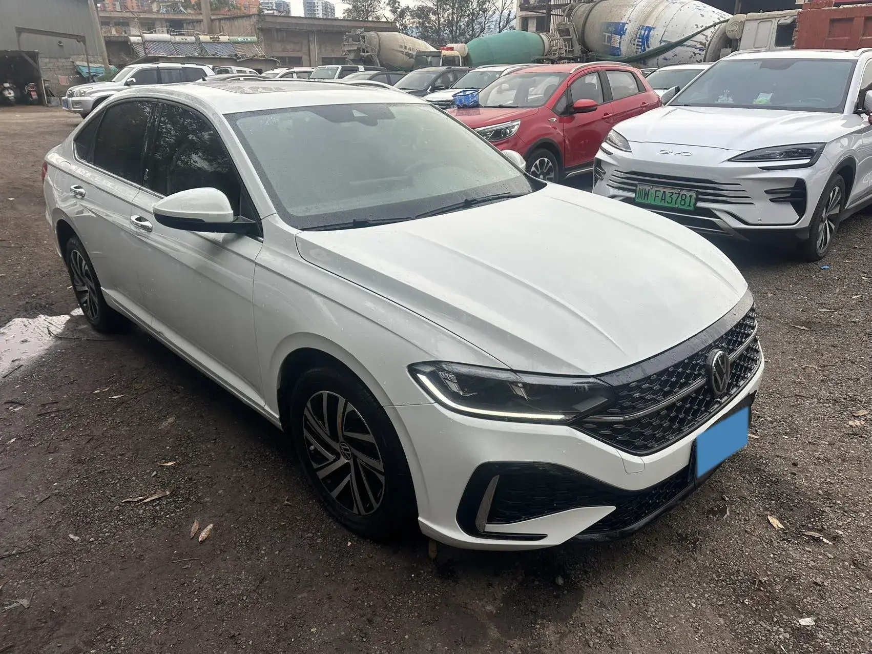 2023 VOLKSWAGEN LAVIDA thumbnail 2