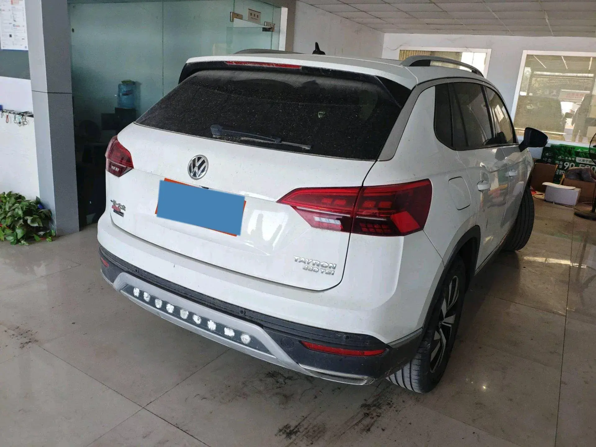 2019 VOLKSWAGEN TAYRON thumbnail 4