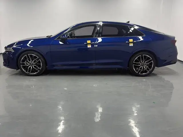 2020 KIA K5 thumbnail 2