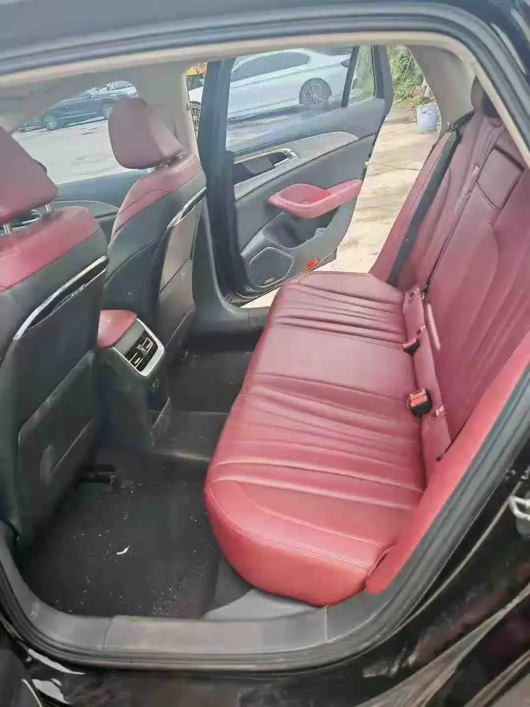 2024 HONGQI H5 thumbnail 4