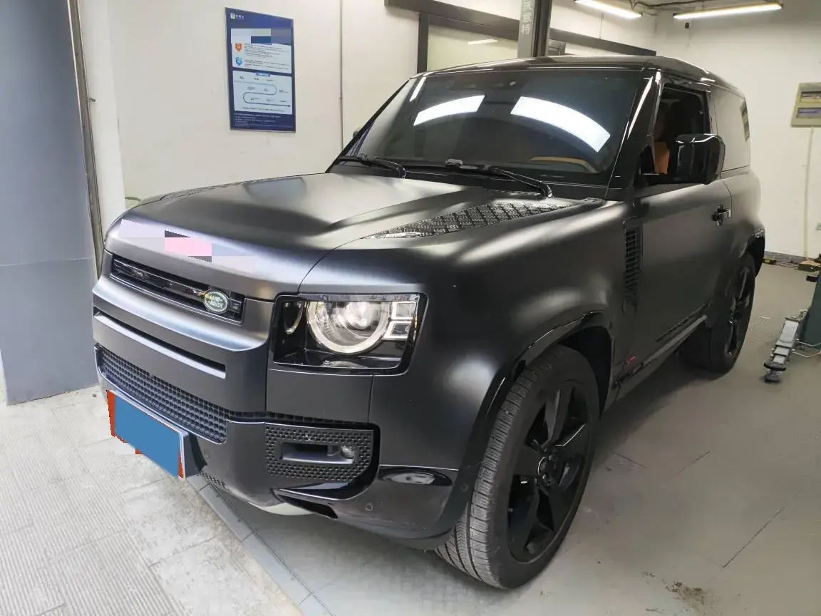 2024 LAND ROVER view 1