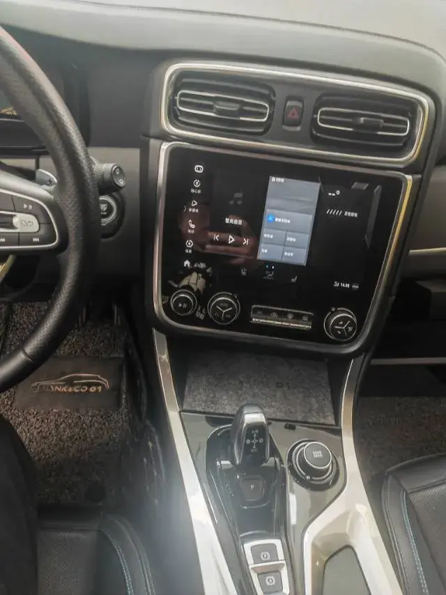 2018 LYNK&CO 01 thumbnail 2