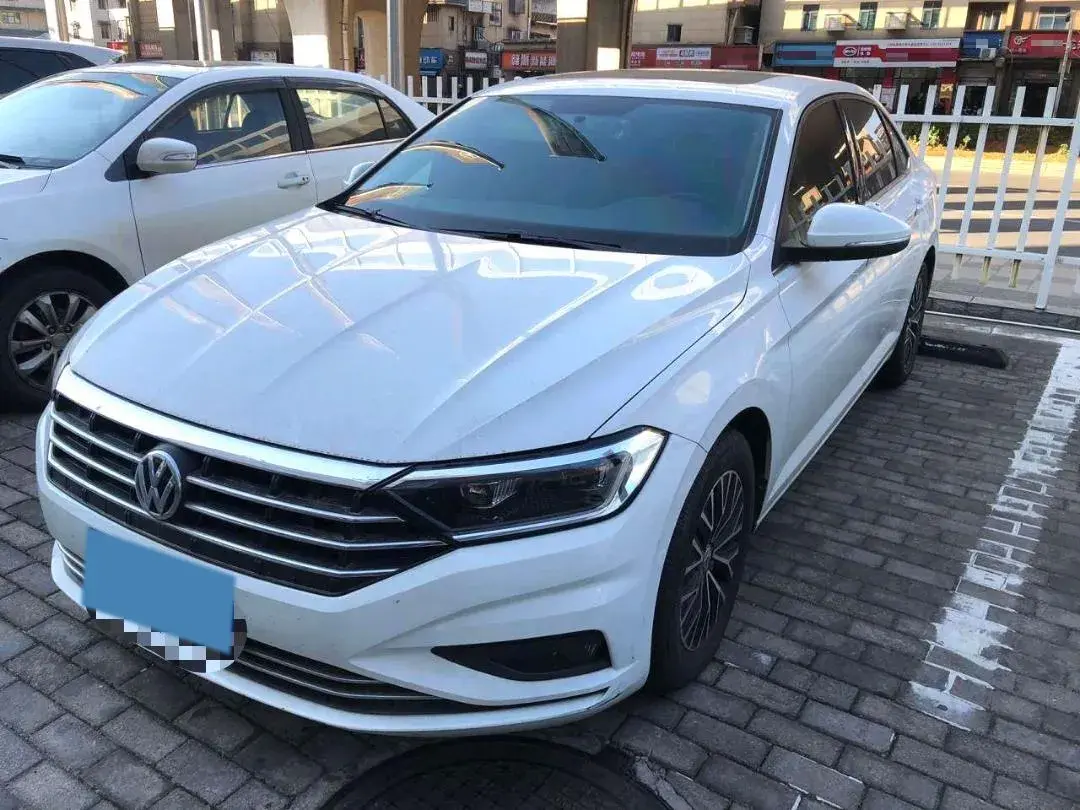 2019 VOLKSWAGEN SAGITAR view 1