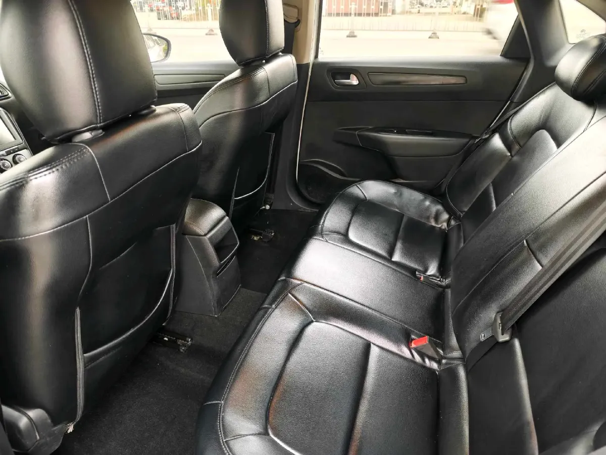 2018 Citroen C4 C-Quatre 1.6L 117HP L4 5MT,autocango,china used car exporter,china ev exporter,chinese used car exporter,chinese used ev exporter