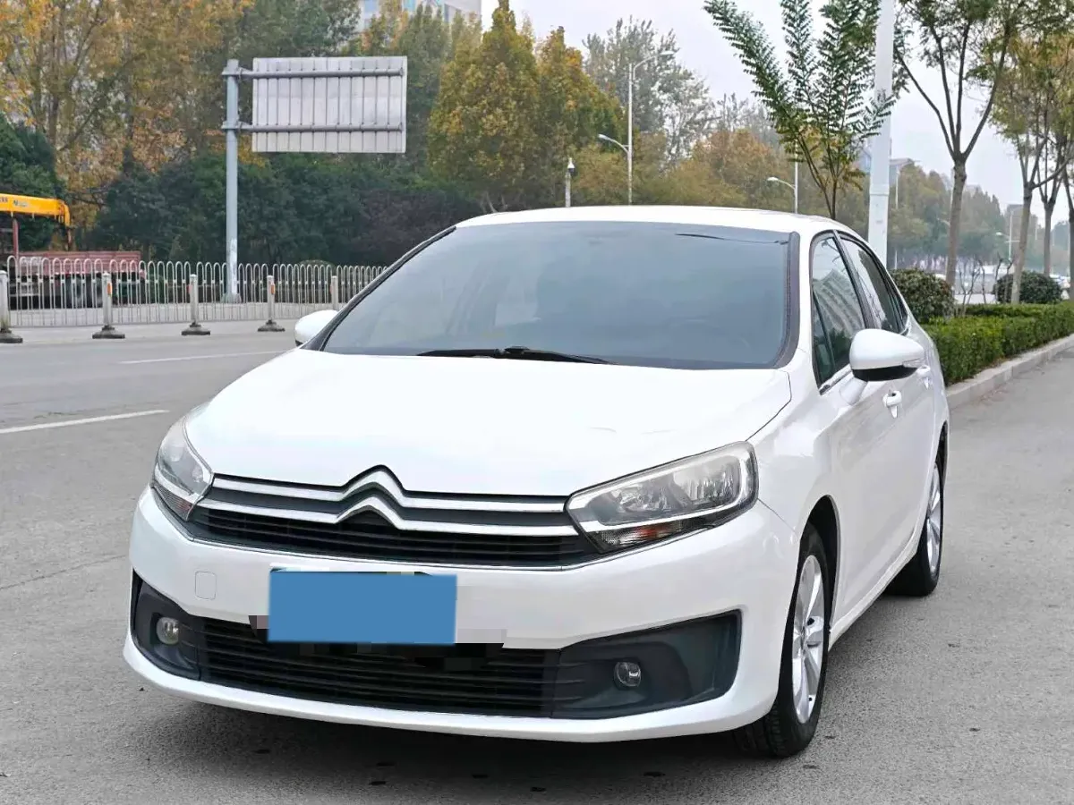 2018 Citroen C4 C-Quatre 1.6L 117HP L4 5MT,autocango,china used car exporter,china ev exporter,chinese used car exporter,chinese used ev exporter
