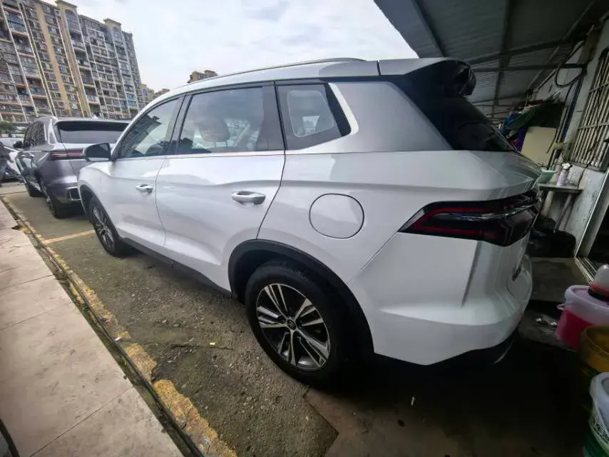 2019 BYD SONG thumbnail 4