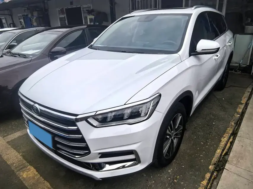 2019 BYD SONG view 1