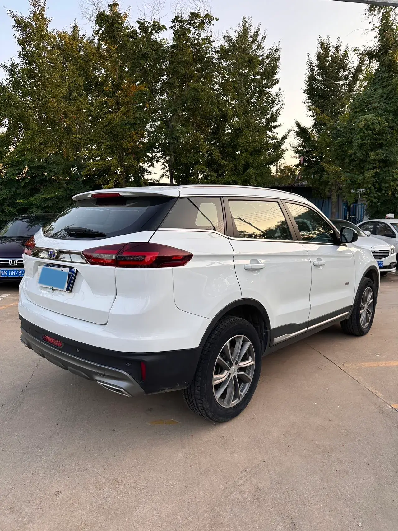 2020 GEELY AZKARRA thumbnail 4