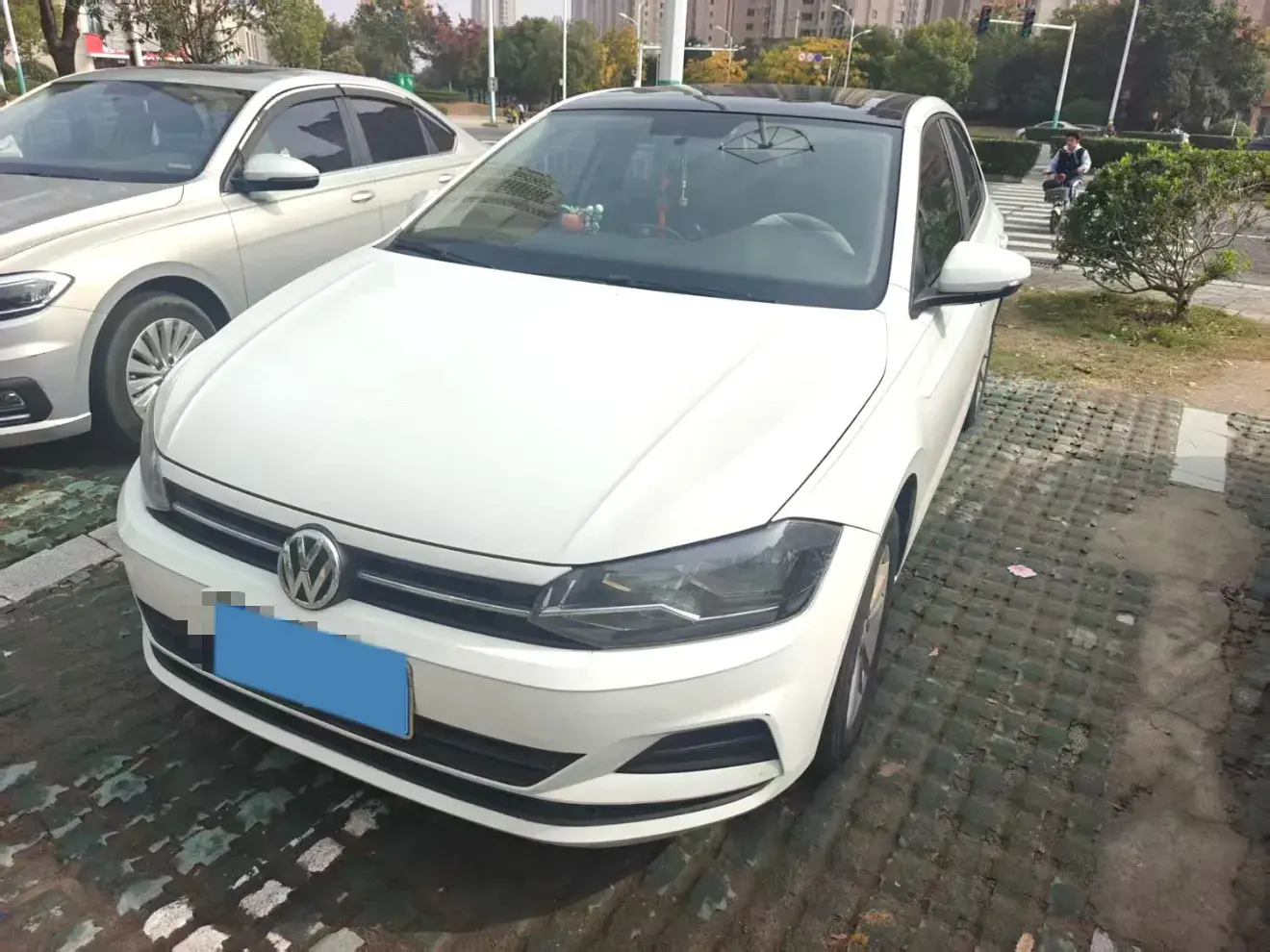 2019 VOLKSWAGEN POLO thumbnail 2